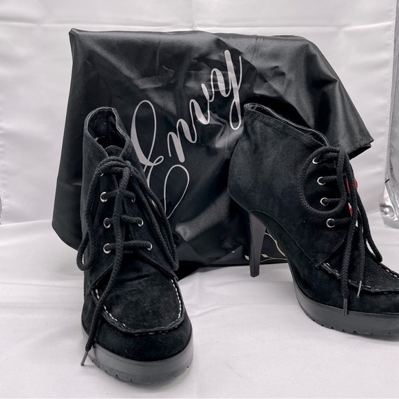 ENVY molly lace-up black suede chukka bootie - Picture 3 of 9